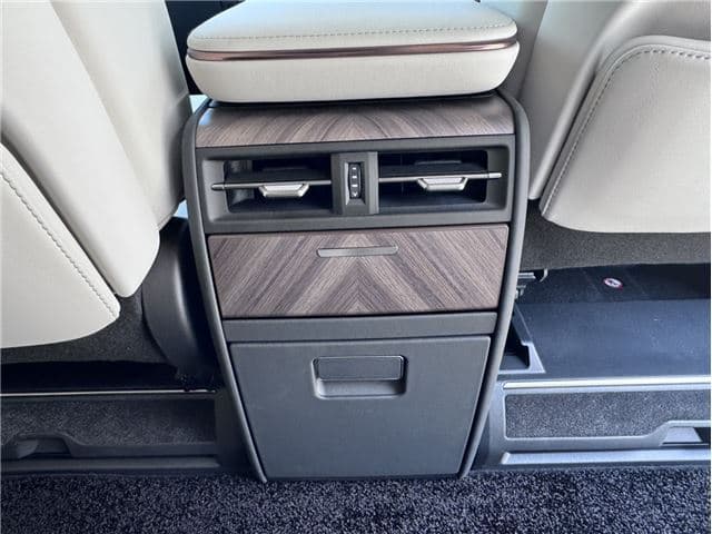 2021 Lexus LM500H EXECUTIVE (5AA-TAWH15W), foto 46