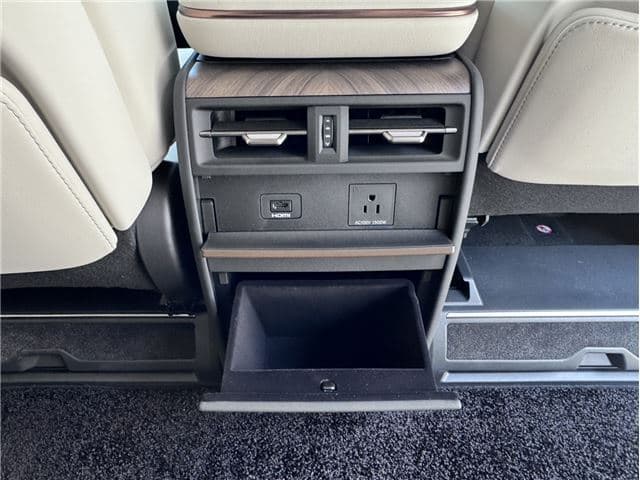 2021 Lexus LM500H EXECUTIVE (5AA-TAWH15W), foto 47